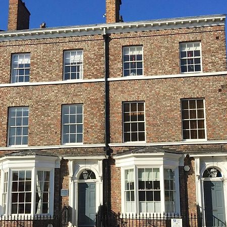 Priory House Apartments York Exterior photo